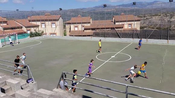 Pista polideportiva de Villanueva de Ávila - Villanueva de Avila