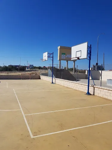 Parque de zona de ocio y deporte - Lobon