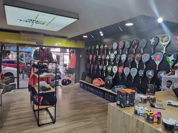 Padel One Castelldefels - Tienda de pádel - L'Hospitalet de Llobregat