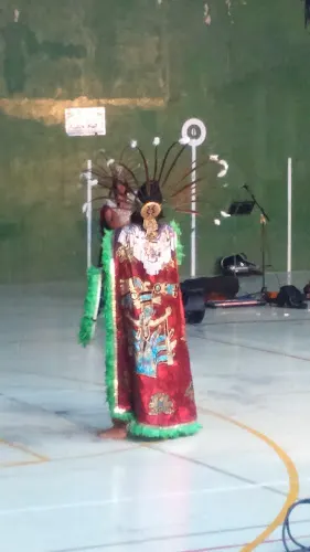 Polideportivo Municipal "Los Llanos" - Pradoluengo