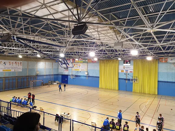 Complejo Deportivo La Cantábrica - El Astillero