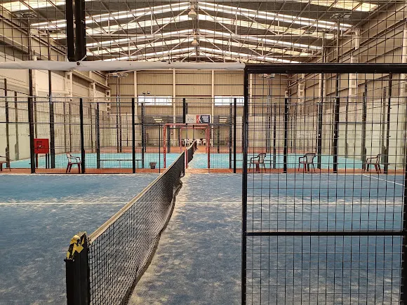Padel Indoor Vinaròs - Centro deportivo en Vinaròs