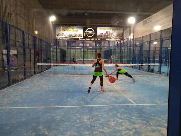 Smash Padel Indoor Avellaneda - Girona