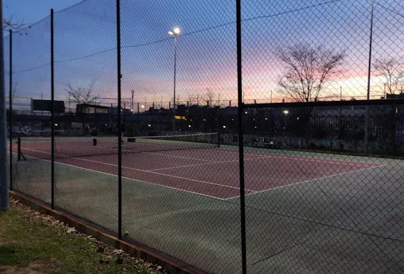 Escuela de Padel Y Tenis. CD RAQUETAS VILLA DE VALLECAS - Madrid