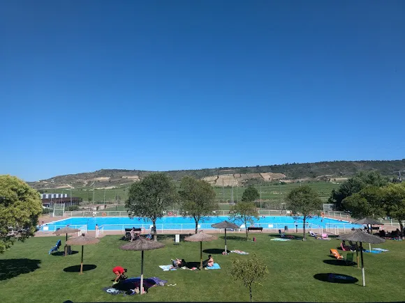 Instalaciones Municipales Deportivas - Cenicero