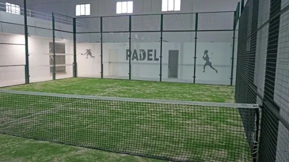 INSTALACIÓNS DEPORTIVAS MUNICIPAIS -PISTA PADEL - Guitiriz