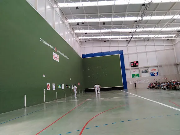 Polideportivo Municipal de Oteiza - Oteiza