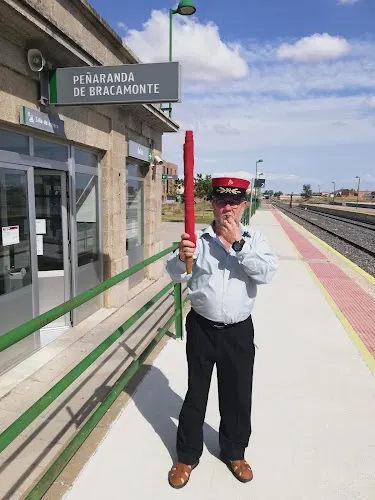 Pabellón municipal Miguel Ángel Jiménez Barcala - Penaranda de Bracamonte