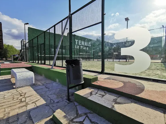 La Plana Sports Club , tenis i pádel - Santa Barbara