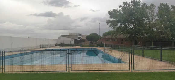Complejo deportivo Municipal - Santa Cruz del Retamar