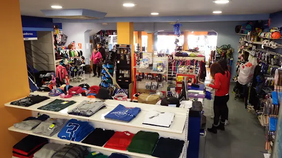 Intersport Deportes Cary Ubrique - Ubrique