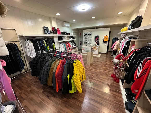 SPORTSOUTLET OLOT - Tienda de ropa de deportes en Olot