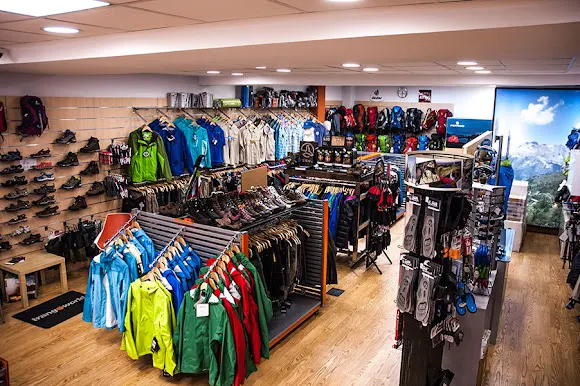 Armería Castro.Deportes y Tienda del peregrino (La Rúa) - León