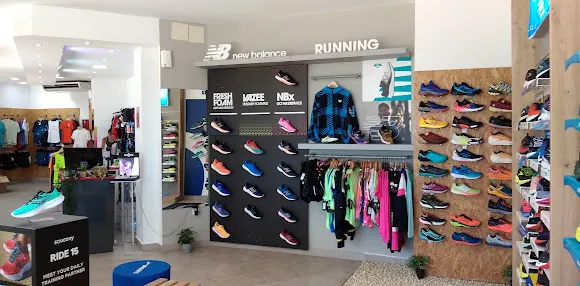 ALS Sport Shop Málaga - Zapatillas Running - Trail - Ropa y Accesorios - Málaga