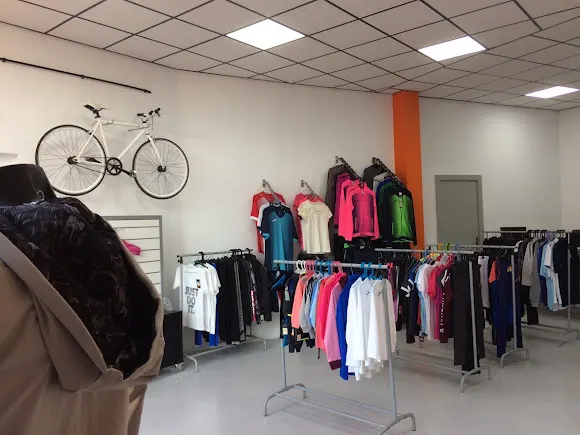 Sport Deals Outlet - San Adrian