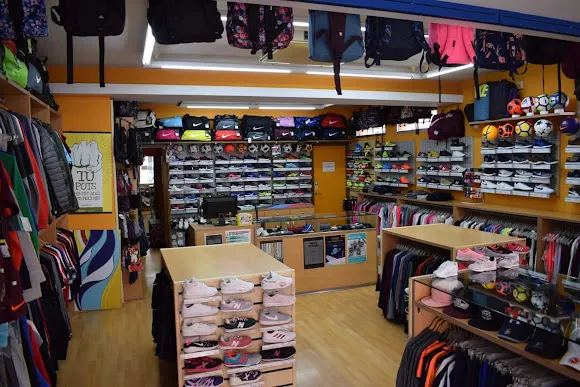 Base - Tienda de deportes en Aldea (L)